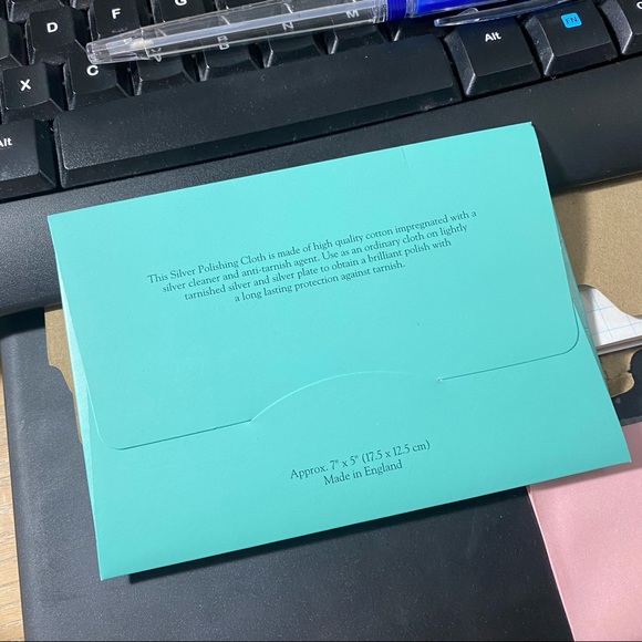 Tiffany Venezia Luce Mini Pendant Necklace - Picture 5 of 10